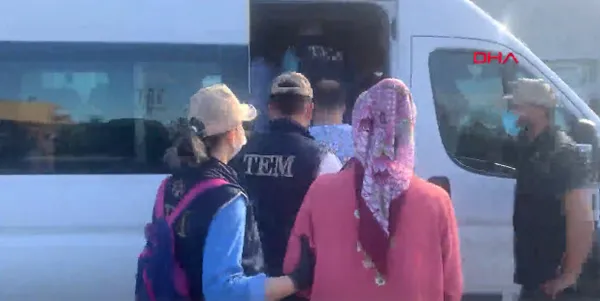 PKK'nın yeni oyunu deşifre oldu! Emirler için kız kardeşini kullandı - 5