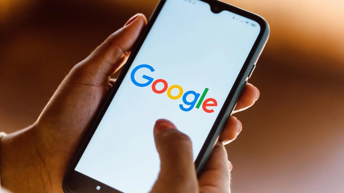 “Fatih Karahan kovuldu” yalanıyla yatırım tuzağı: Dolandırıcılar Google reklamlarını hedef aldı - 1