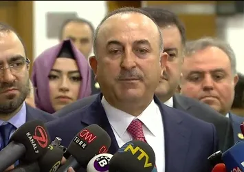 Bakan Çavuşoğlu: YPG çekilmezse vuracağız
