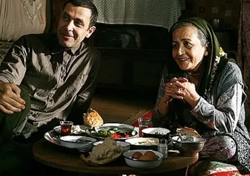Usta oyuncu Hale Akınlı hayatını kaybetti!