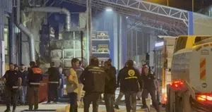 Araç yedek parça fabrikasında yangın paniği!