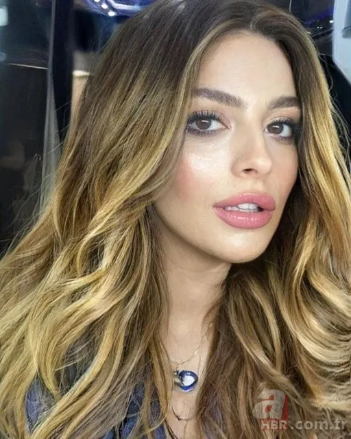 Hamdi Alkan’ın kızı Zeynep Alkan bir makyajlı bir de sivilceli yüzünü paylaştı! 2 kare arasındaki fark şoke etti 14