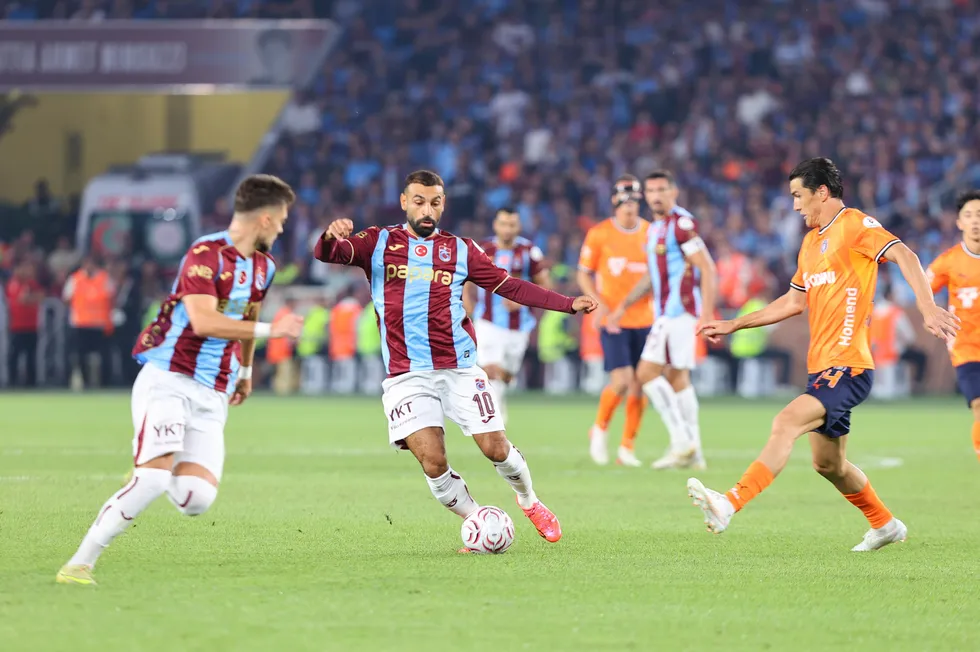 canli-anlatim-trabzonspor-basaksehir-1787504511827.jpg Akyazı’da Salah fırtınası! Maç sonucu: Trabzonspor 2-1 Başakşehir - 3