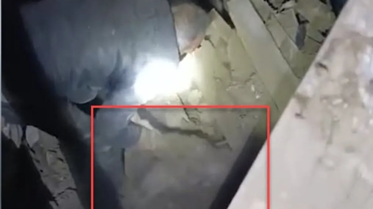 Deprem enkazından böyle kurtarıldı! Vatandaşlar elleriyle çıkardı