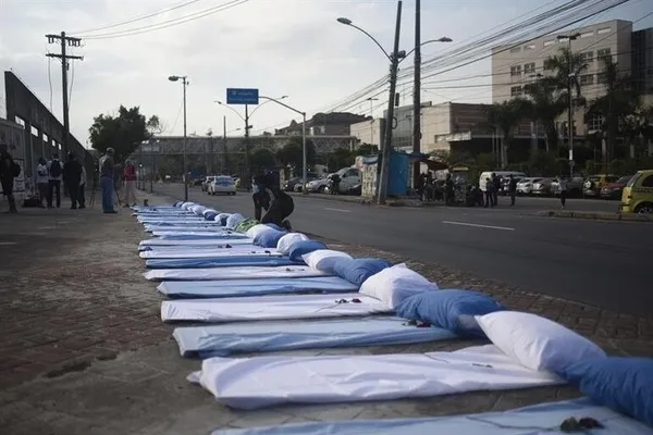 Brezilya'da koronavirüs kabusu! Koronavirüs nedeniyle meydana gelen ölümlere tabut yetişmiyor - 2
