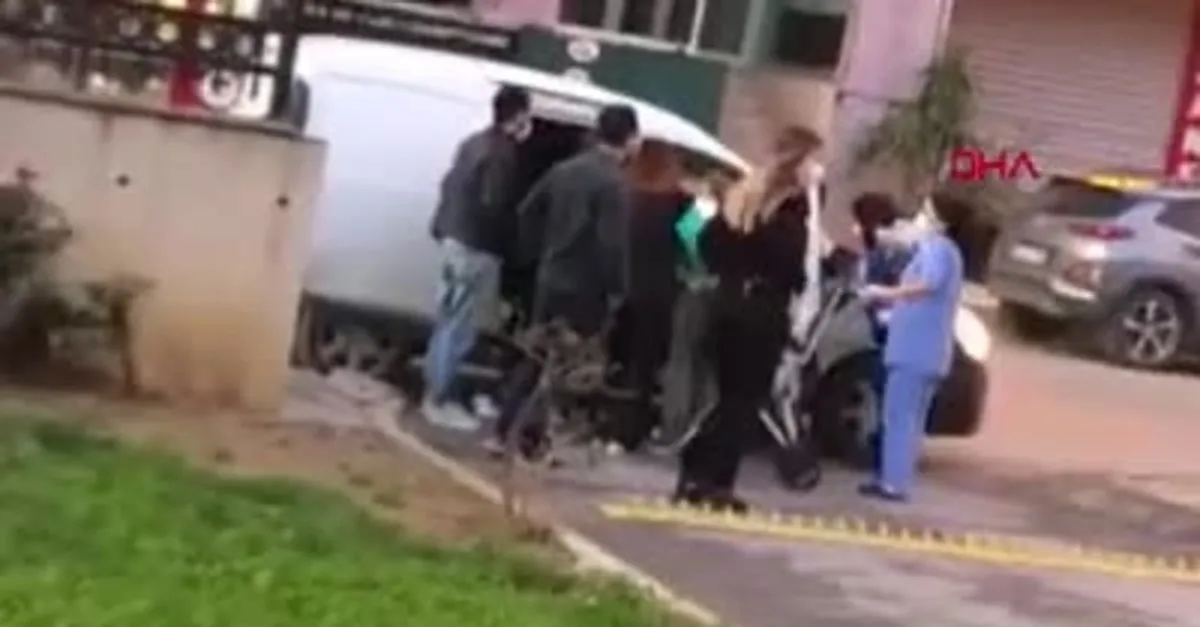 Hastanenin Onune Kadar Geldi Arabada Dogurdu Ahaber Video Izle
