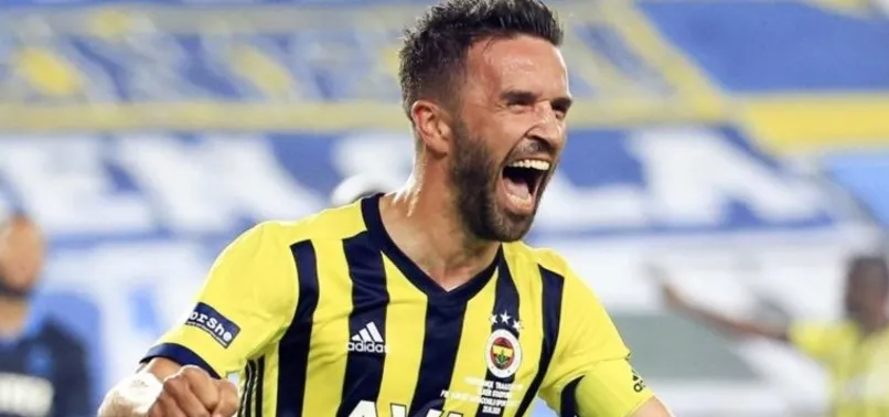 Gökhan Gönül Fenerbahçe'ye veda ediyor! Opsiyonu uzatmama kararı alındı
