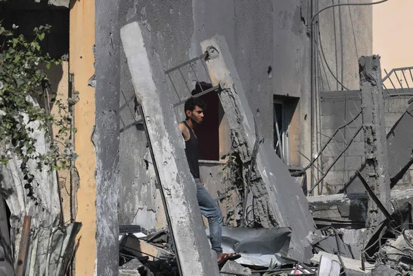 libyadan-israili-destekleyen-ulkelerin-buyukelcilerine-cagri-ulkeyi-terk-edin-1698246126373.jpg Libya'dan İsrail'i destekleyen ülkelerin büyükelçilerine çağrı: Ülkeyi terk edin - 2