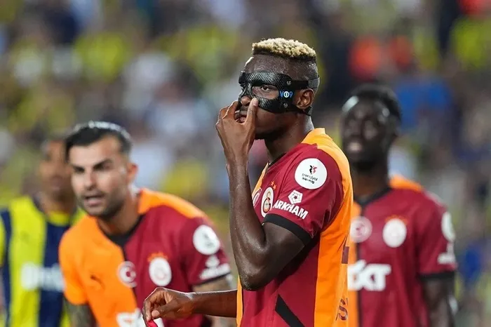 Fenerbahçe Galatasaray derbisi dünya medyasında: Mourinho nakavt oldu - 4