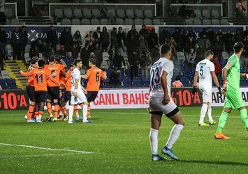 Başakşehir, Kasımpaşa'yı 5-1 mağlup etti!