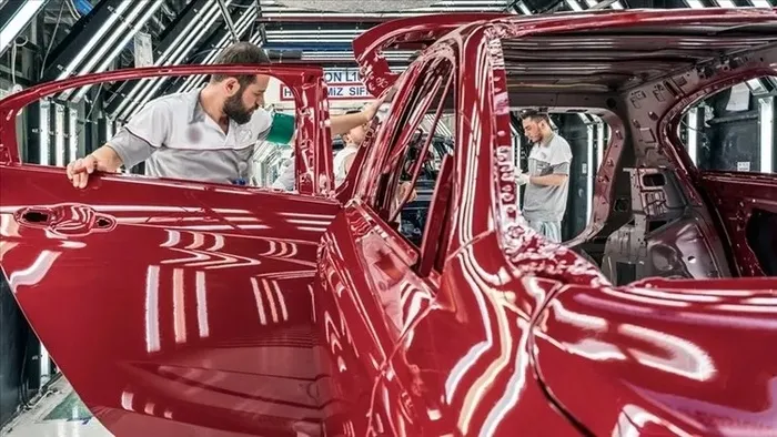 Otomotiv fabrikalarının yeni rotası Türkiye! Başkan Erdoğan’ın teşvik politikası rüzgarı değiştirdi