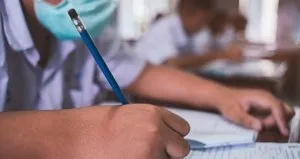 Yüz yüze sınavlar ertelendi
