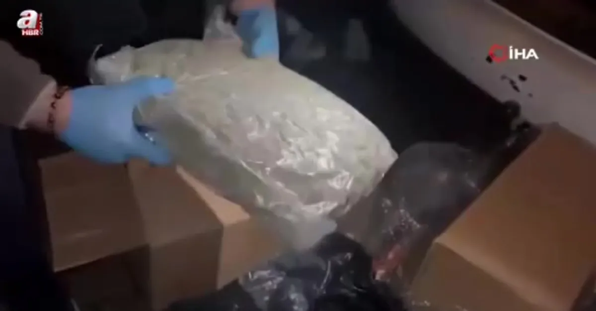Pendik'te zehir tacirine baskın