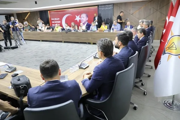 AK Parti’den halka hizmet sunmayan 11 şehrin CHP’li belediyelerine manifesto! Zehir zemberek sözler