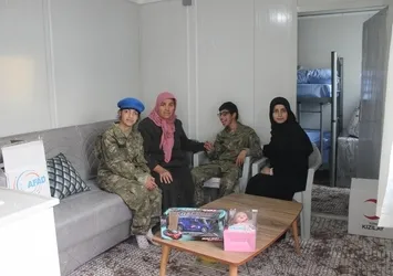 Başkan Erdoğan'ın konteyner kentte ziyaret ettiği aile konuştu: Cumhurbaşkanımız bize güç veriyor