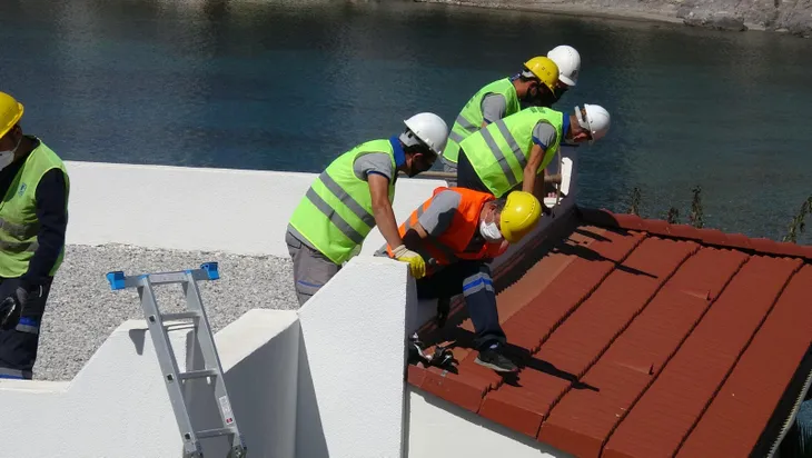 Yılmaz Özdil’in kaçak villasında yıkım başladı! İşte ilk kareler...