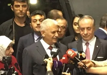 Binali Yıldırım'dan güldüren maç esprisi!