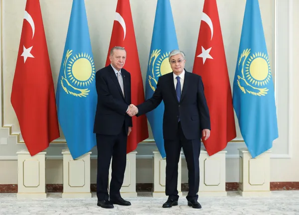 son-dakika-astanada-baskan-erdogan-putin-zirvesi-stratejik-iliskilerde-somut-adimlar-atilacak-50ye-yakin-heyet-1665581763477.jpg Son dakika: Astana'da Başkan Erdoğan-Putin zirvesi: Stratejik ilişkilerde somut adımlar atılacak | 50'ye yakın heyet katılacak - 3