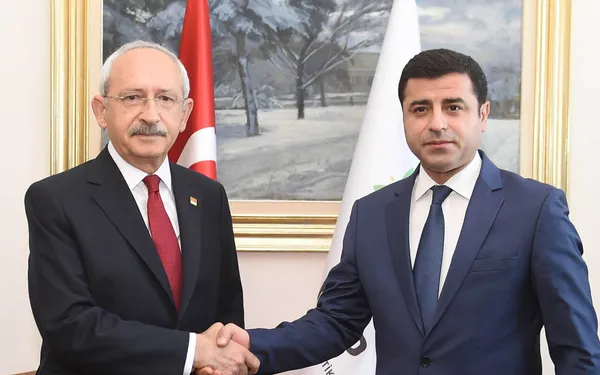 baskan-recep-tayyip-erdogandan-mardindeki-turkiye-yuzyili-degerlerin-yuzyili-programinda-onemli-aciklamalar-1671388859640.jpg 2023 seçimleri erkene çekilecek mi? Başkan Erdoğan o görüşmeyi işaret etti! Mardin'de son dakika açıklamaları... - 5