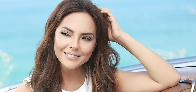 Ebru Gündeş o şarkıyı artık söylemeyecek!