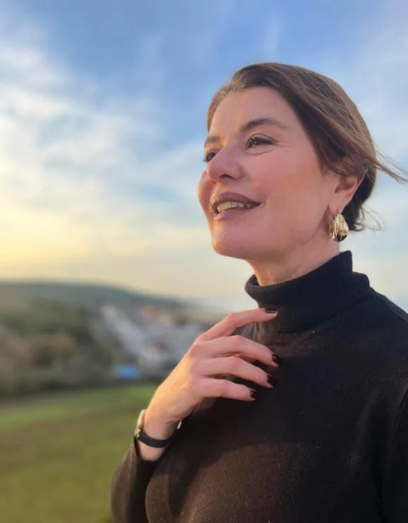 1674798245947.jpg Şebnem Özinal CHP’li Aydın Büyükşehir Belediyesi’ne isyan etti: “Sanata ve sanatçıya verilen değer bu mu?” - 3