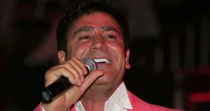 Ünlü şarkıcıya hapis şoku!