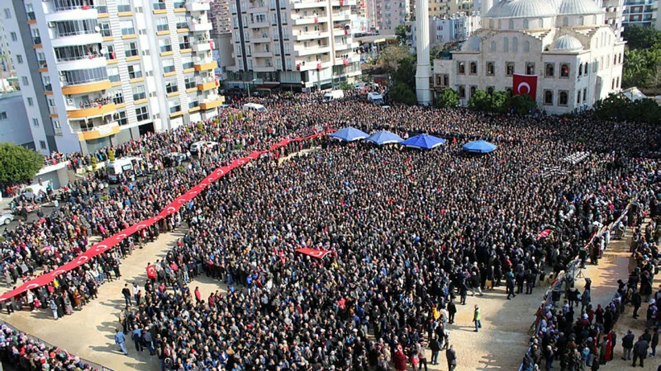 Türkiye kahramanlarını uğurluyor! İdlib şehitlerine acı veda