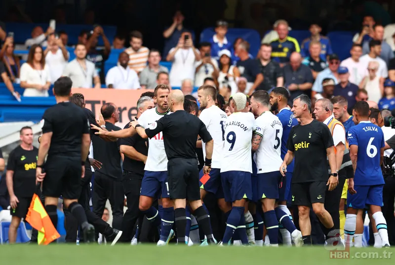 Futbol sahalarında ender rastlanan bir olay: Ünlü teknik direktörler birbirine girdi 16