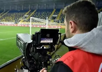 Yayın ihalesinde karar pazartesi gününe kaldı! TFF ve Kulüpler Birliği iki yayıncıyla toplanacak