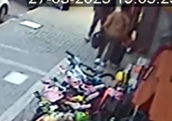 Avcılar'da valiz hırsızlığı kamerada