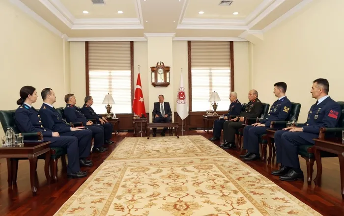 son-dakika-bakan-akardan-flas-f-16-aciklamasi-1654095470945.jpg Son dakika: Bakan Hulusi Akar'dan flaş F-16 açıklaması - 4