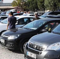 İkincil el otomobil alacaklar dikkat! Fiyatları onlar yükseltiyor