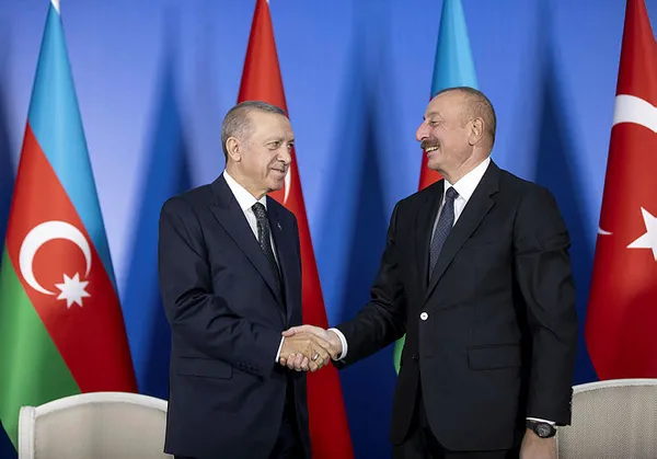 son-dakika-baskan-erdogandan-azerbaycan-donusu-ucakta-gazetecilere-onemli-aciklamalar-tskya-nukleer-silah-ifti-1666344241301.jpg Son dakika: Başkan Erdoğan'dan Azerbaycan dönüşü uçakta gazetecilere önemli açıklamalar! TSK'ya kimyasal silah iftirasına sert tepki - 5