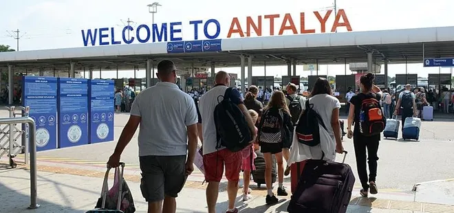 Antalya’da turizm rekoru! 16,6 milyonu aştı