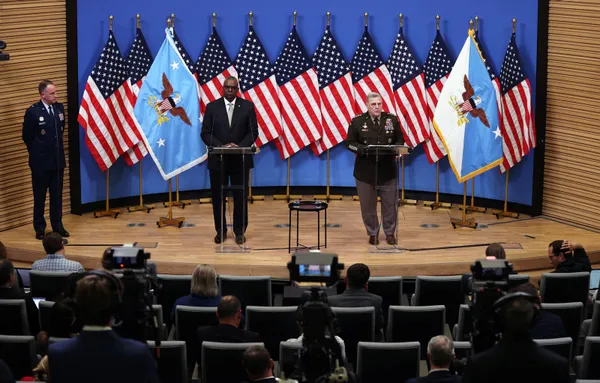 ABD ve İngiltere arasında yakın temas! Perde arkasında ne var?