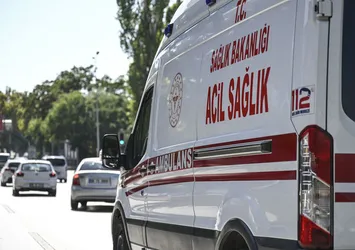 Erzurum'da iki otomobil çarpıştı: 9 yaralı