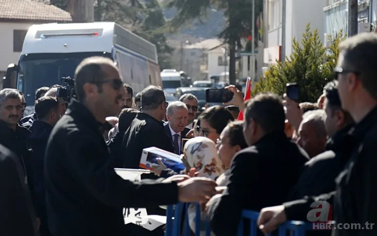 Başkan Erdoğan'a Antalya'da sevgi seli! Vatandaşlarla sohbet etti | Güldüren diyalog: Heyecanlandım, aman kalbin durmasın 3