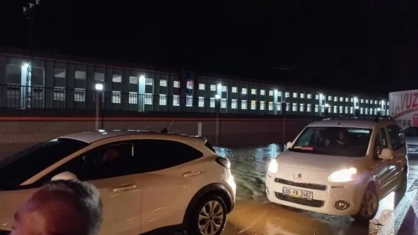 1655587039305.jpg Afyonkarahisar - Ankara karayolu sel nedeniyle ulaşıma kapandı! 15 kilometrelik araç kuyruğu - 2