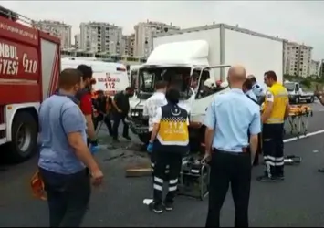 TEM Otoyolu Esenyurt meviinde kaza