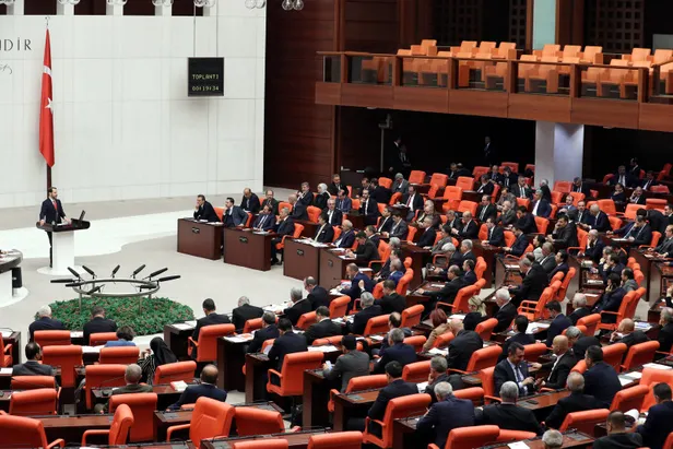 Genel Af çıkacak mı, yargı paketinde var mı? Bakan Tunç açıkladı! 8. Yargı Paketi maddeleri neler? Mahkumlara af, denetimli serbestlik...