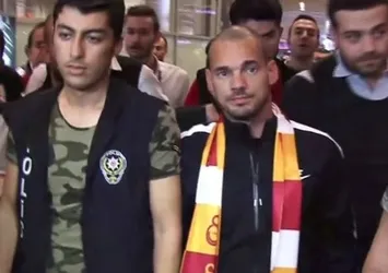 Havalimanında Wesley Sneijder izdihamı
