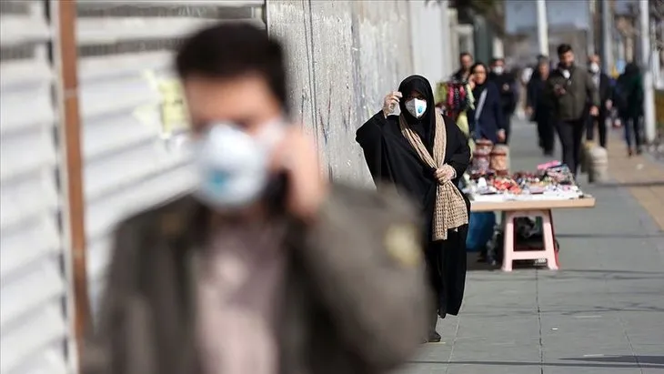 Kusma, baş ve boğaz corona belirtisi mi? Koronavirüs belirtileri neler? İşte gün gün corona virüsü belirtileri