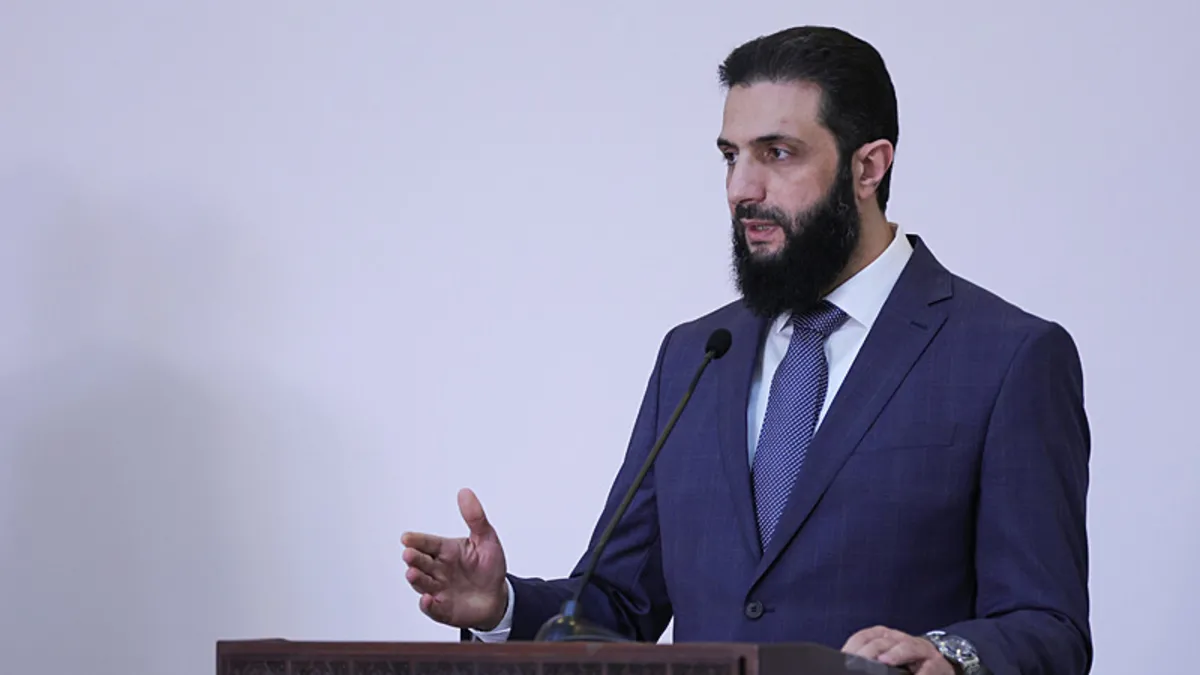 Suriye'nin yeni lideri Ahmed Şara: 2 yıl içinde 14 milyon Suriyeli ülkesine dönecek