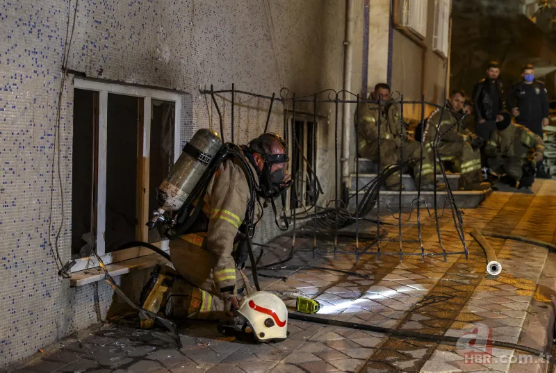 Sultangazi'de yangın paniği! 11 kişi dumandan etkilendi 7