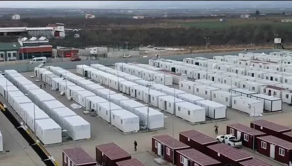 Asrın felaketinde yüzyılın dayanışması! Devlet ’Oradaydı’ milletiyle yan yana! Cumhurbaşkanımız ve Murat Kurum vardı...