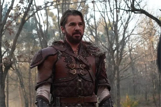 Barbaroslar İlyas ölüyor mu? İlyas Reis diziden ayrılıyor mu? Caner Topçu kimdir, kaç yaşında?