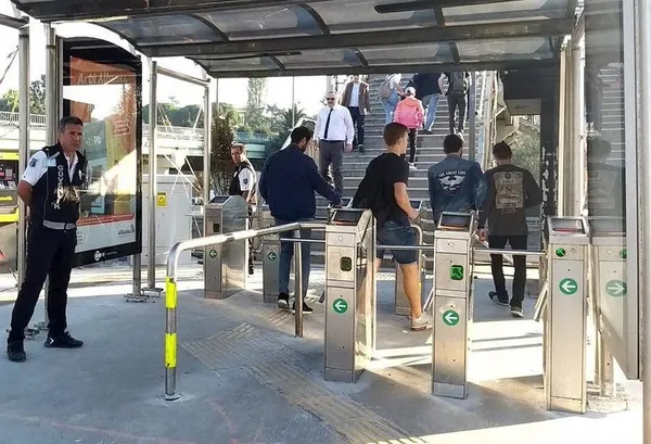 Metrobüs çilesi devam ediyor! Altunizade’den sonra Zincirlikuyu...
