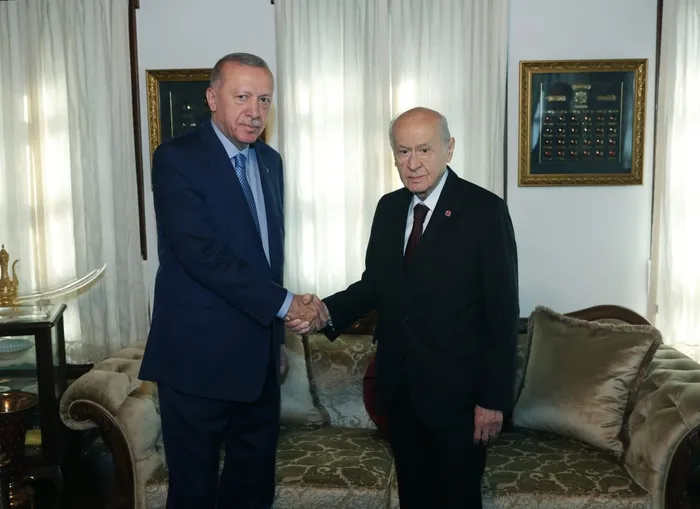 Ankara’da önemli görüşme! Başkan Erdoğan Bahçeli’yi konutunda ziyaret etti
