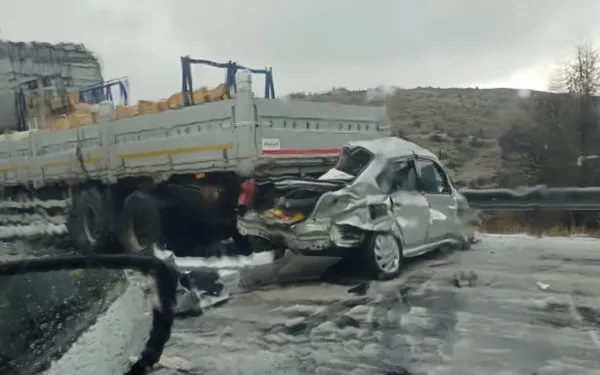 Son dakika: Ankara'da zincirleme kaza! Ölü ve yaralılar var - 1