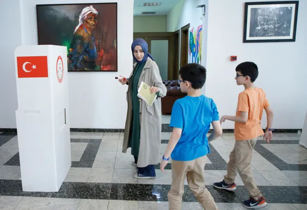 Yurt dışındaki vatandaşlardan 14 Mayıs seçimlerine yoğun ilgi! Rakam 2018’i çoktan geçti